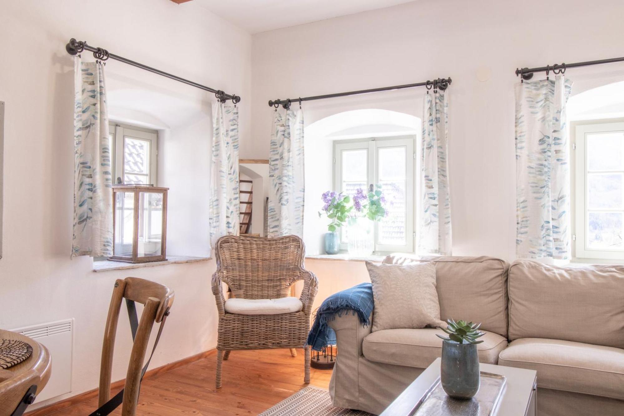 House Bella Apartment โบฮินิสกา เบลา ภายนอก รูปภาพ