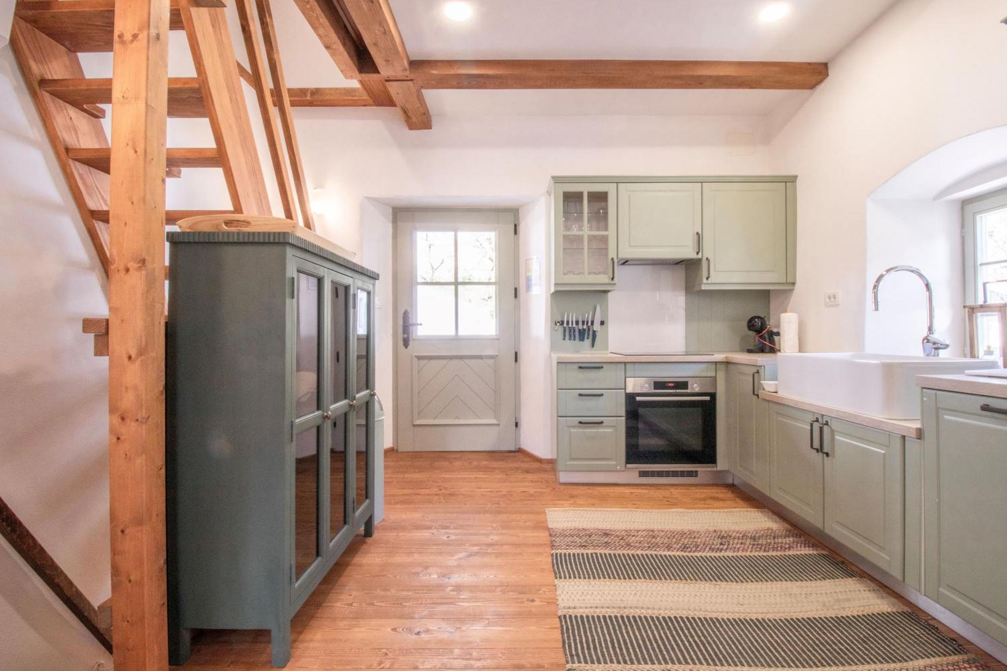 House Bella Apartment โบฮินิสกา เบลา ภายนอก รูปภาพ