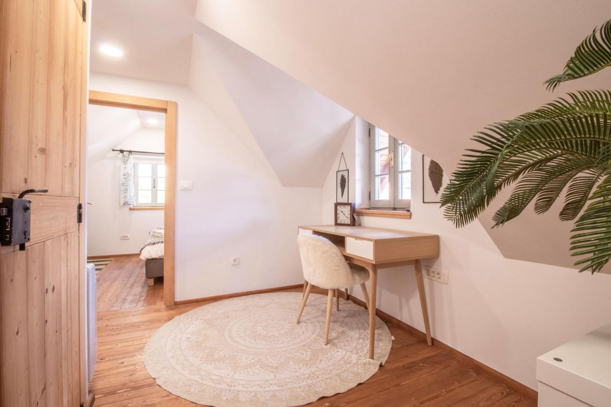 House Bella Apartment โบฮินิสกา เบลา ภายนอก รูปภาพ